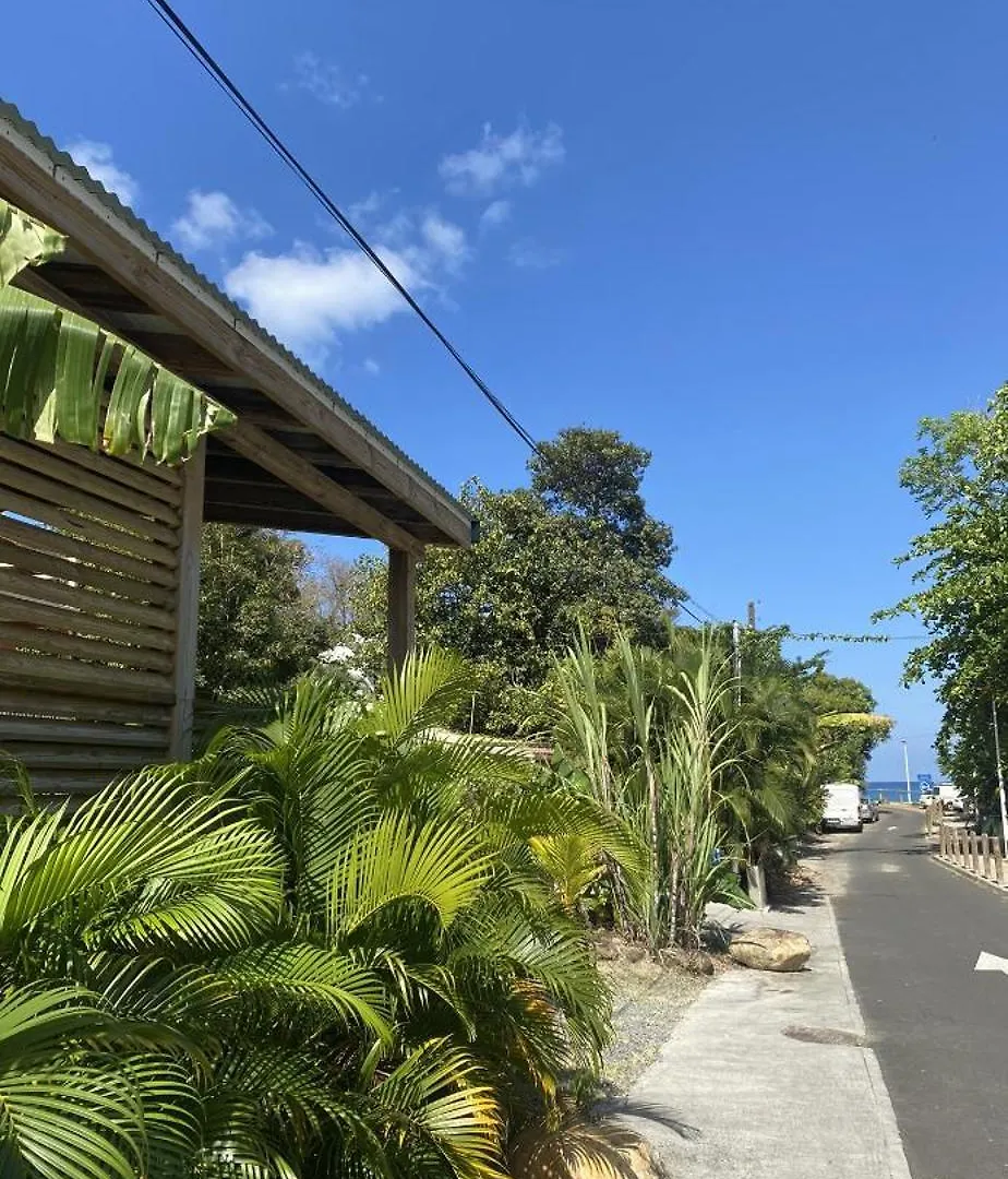 Charmant Bungalow Tout Confort Climatise - Terrasse Et Acces Plage ! Deshaies 0*,